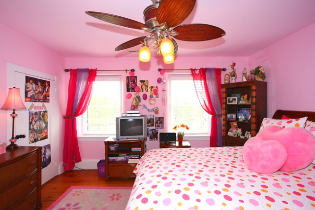 lovely-pink-room-decor